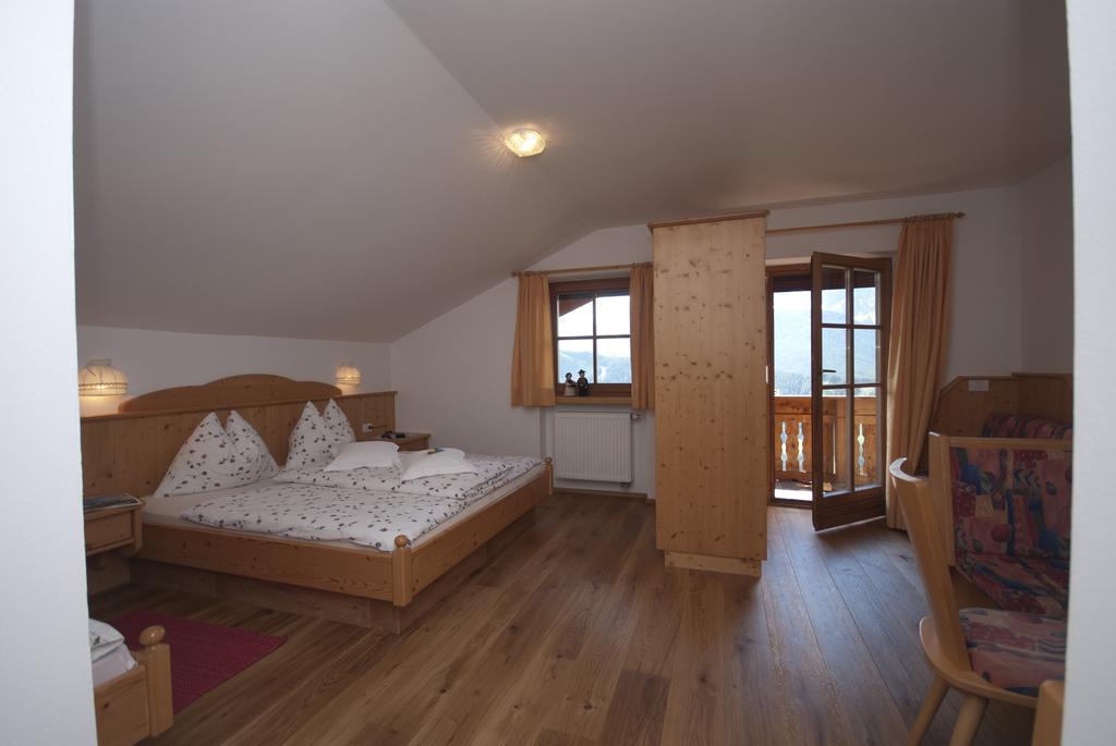 Galler Am Berg San Candido Bilik gambar